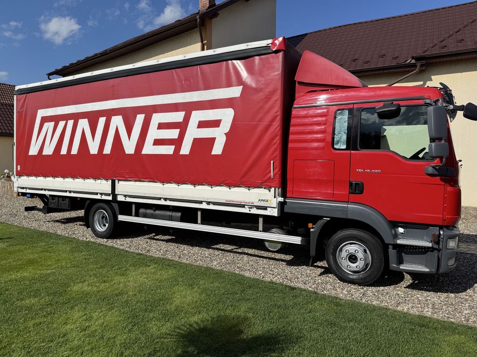 Vand MAN TGL 12.220 / 2013 cu lift