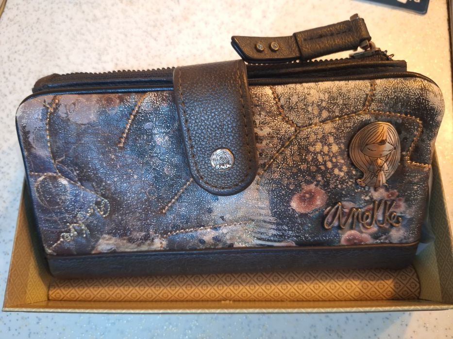 Лот портфейл и две чанти от една серия Anekke +раница