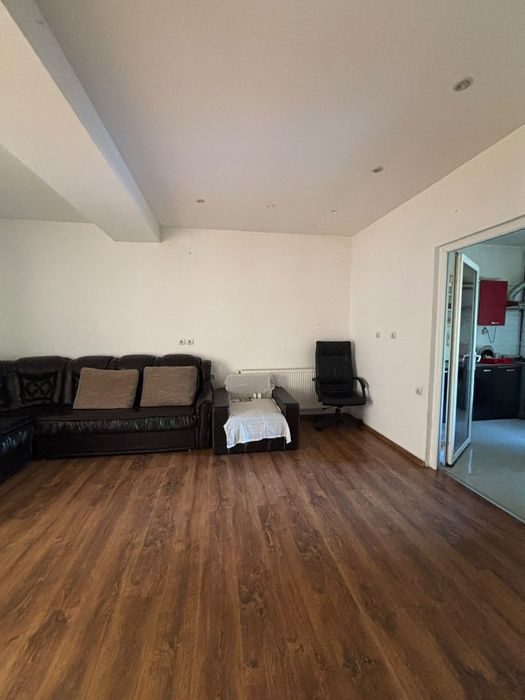 Inchiriez apartament 3 camere