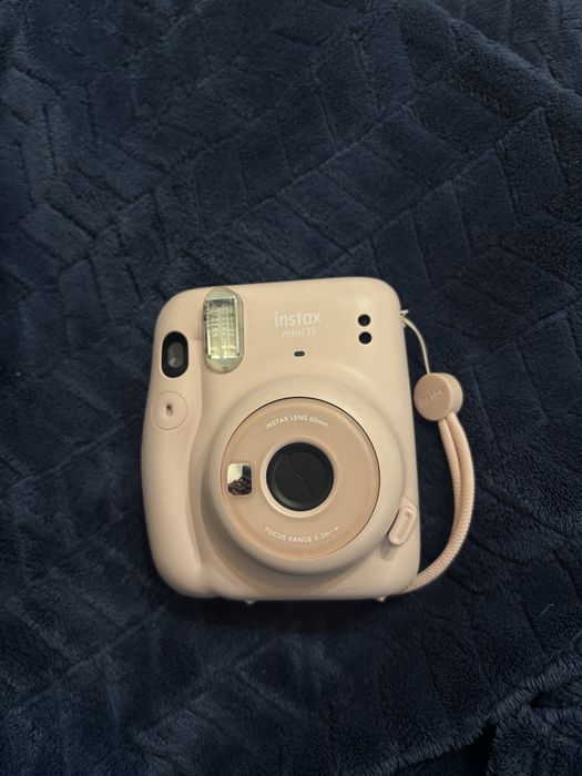 INSTAX mini 11 в розовом цвете (полароид)