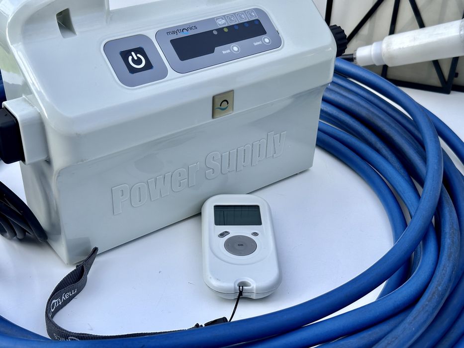 Robot de piscină Dolphin BIO Suction