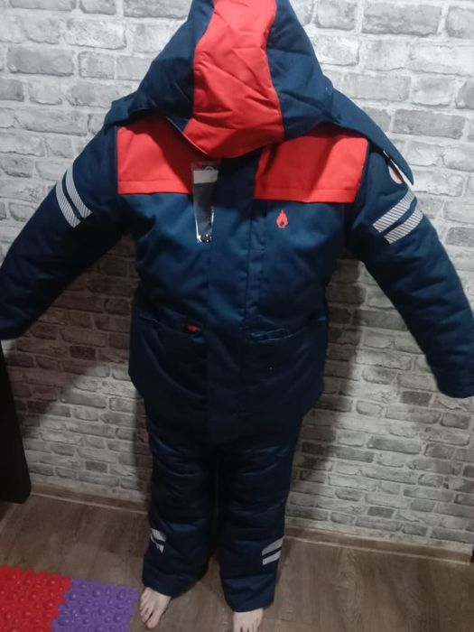 Продам зимнию новую рабочию форму (робу)