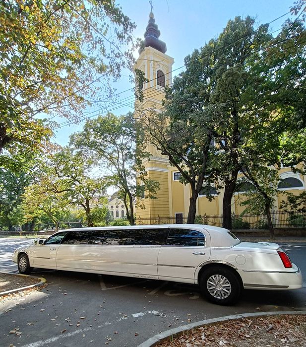 Limuzina BIHOR ORADEA Inchirieri limuzine Lincoln pentru nunta nunti