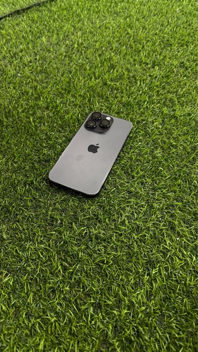 Айфон 14 про в хорошем состоянии