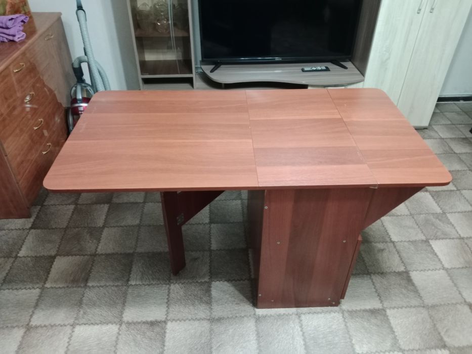 Продам раскладной стол с тумбой