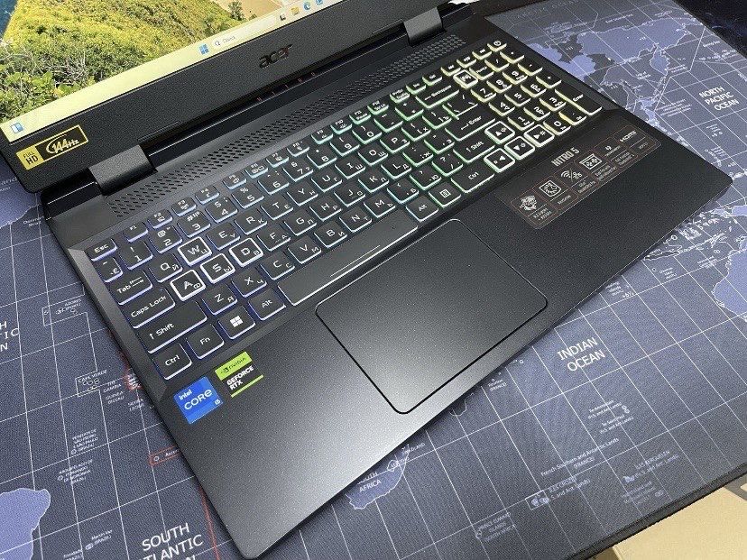 Игровой мощный ноутбук Acer