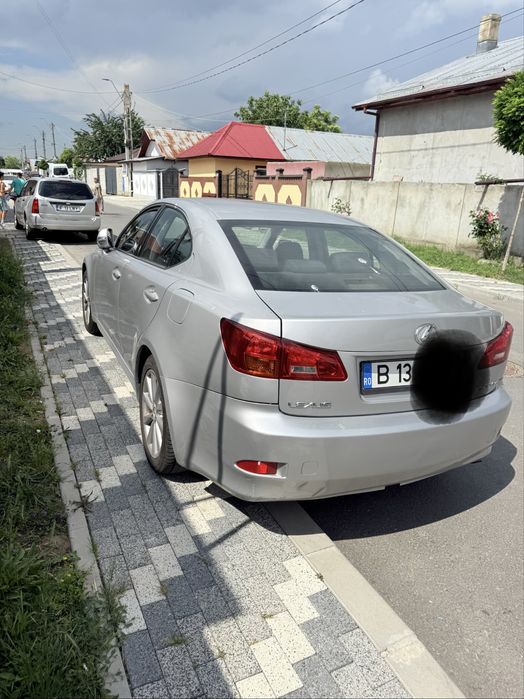 Lexus is 220d   2009 de dezmembrat