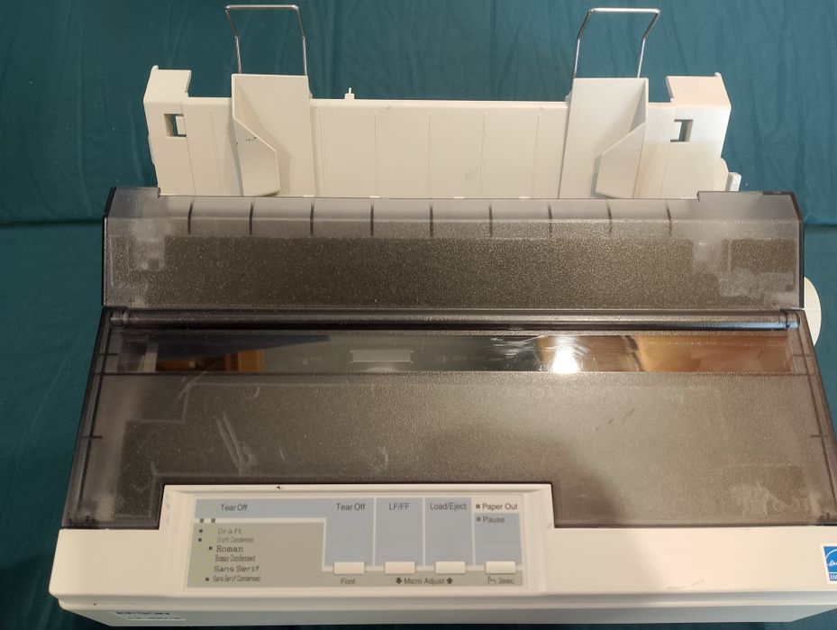 Imprimantă matricială Epson LX-300+II - USB, Tractor și Sheet Feeder