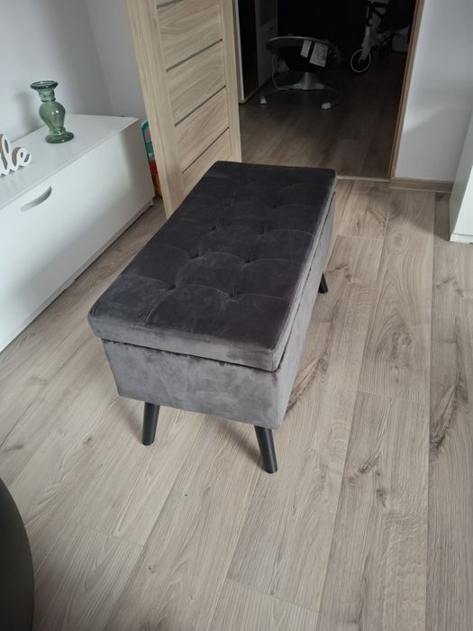 Bancă spațiu depozitare

(243)