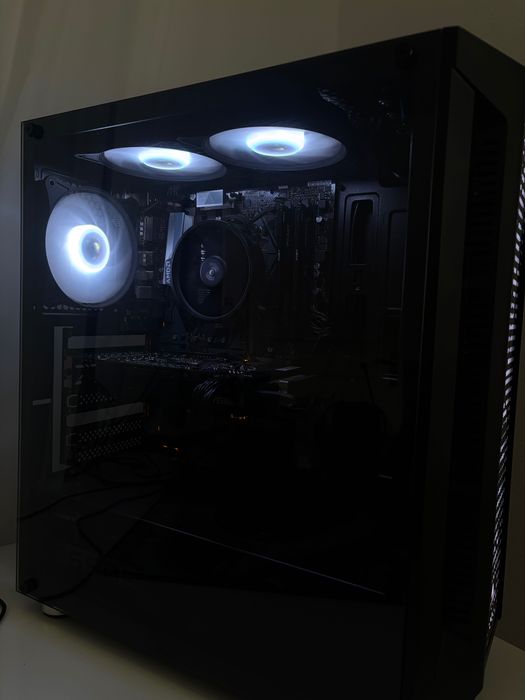 Vând pc de gaming Ryzen 7 3700x | RX 8gb VRAM