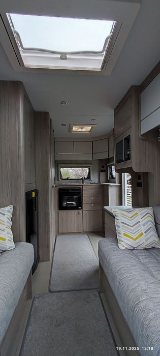 ERWIN HYMER 2021 (Xplore 422) înmatriculatä 
inmatriculata( 2021)