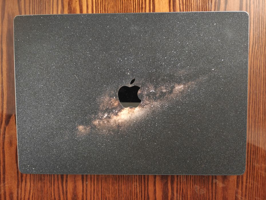 Продам Macbook M1 pro 16 1TB