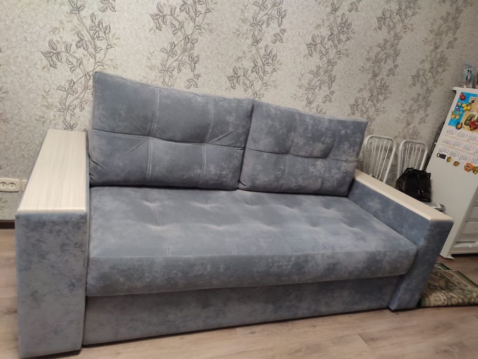Продам новый диван