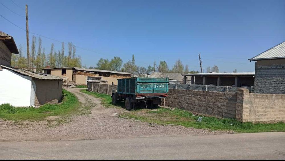 Уй курилиши учун. Уртасарой чоррахадан 1 км, Навруз. 4,5 соток. 5500 $