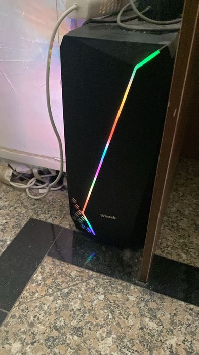 Продам компьютер с процессором Intel  Core i3