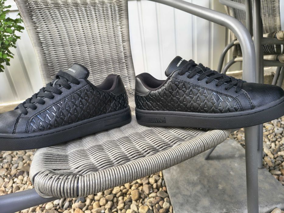 Vând adidas Armani exchange mărimea 40 ,noi!