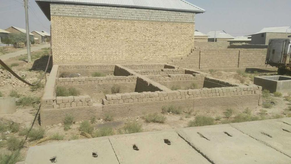 Қурилиши тугалланмаган ер учаска сотилади