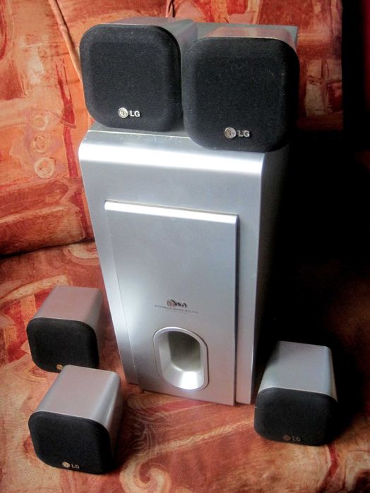 Субуфер и колонки 370W (120 + 5х50), LG LHS-T6340W, колони