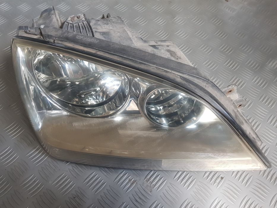 Оригинален Десен фар за Kia Sorento Киа Соренто от 2002 до 2009