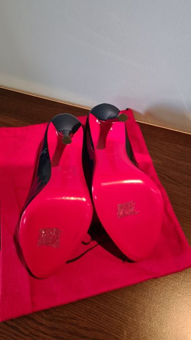 Pantofi Louboutin