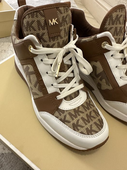 Маратонки- Michael Kors