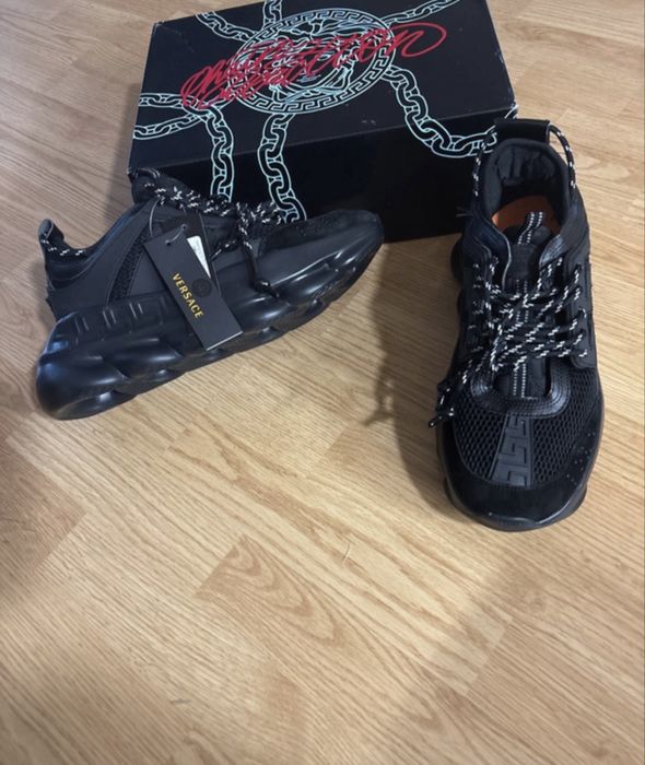 Versace chain reaction