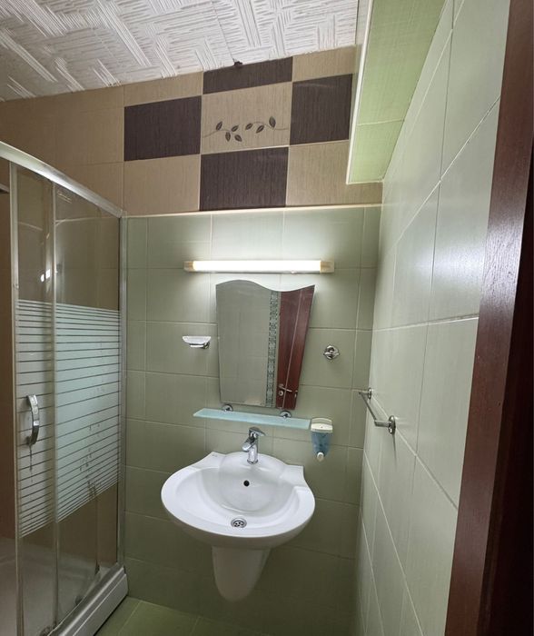 Дава се под наем Двустаен апартамент в Варна, Цветен квартал - 65 кв.м за 510 € - Снимка #4