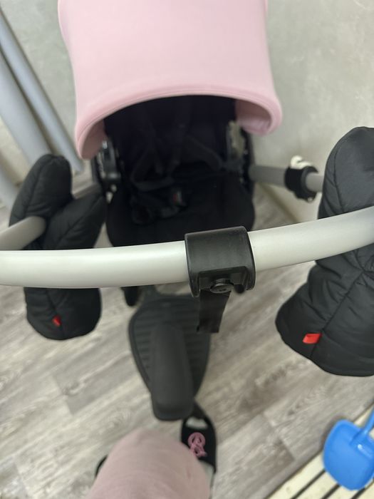 Нидерландская коляска для погодок Bugaboo bee5