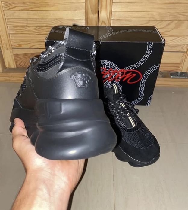 Versace chain reaction