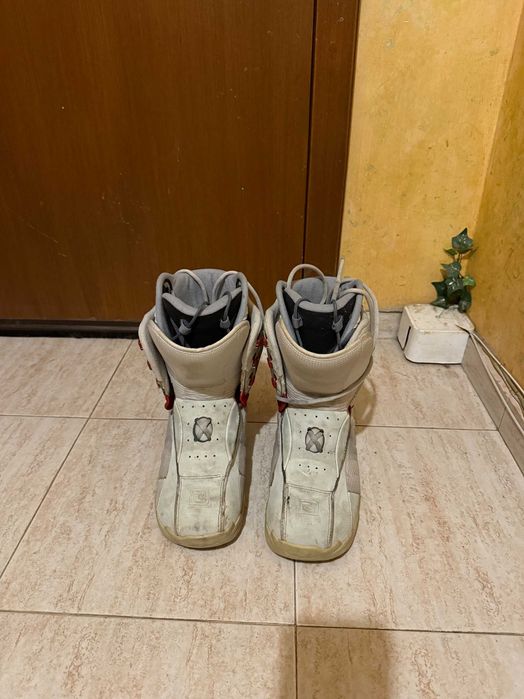 Сноуборд и сноуборд обувки