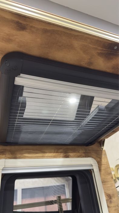 Голямо разнообразие от аксеасоари  и специални стъкла за каравани