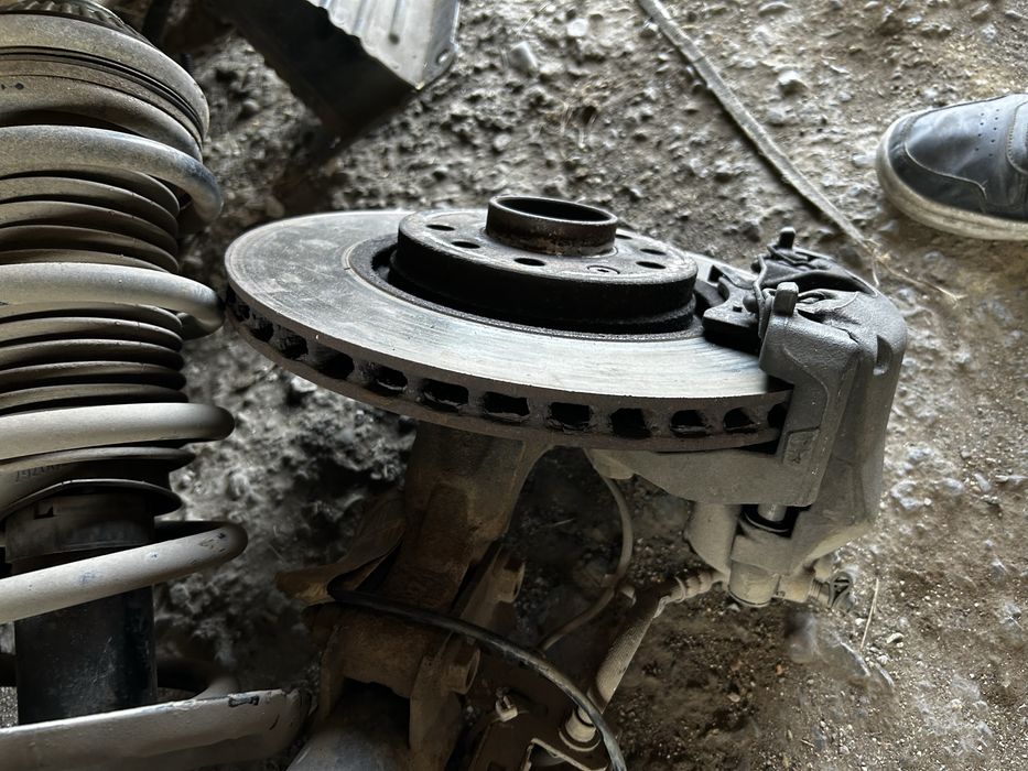 Комплект Амортисьори, шенкели и главини за Опел