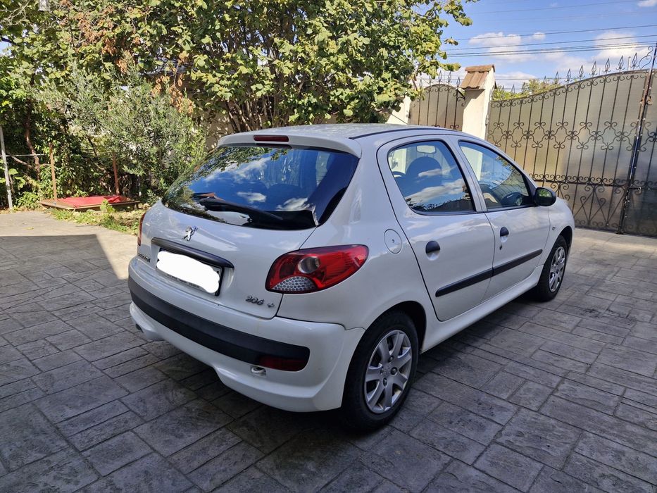 Vânzare Peugeot 206+ (2010) – Doar 46.000 km reali – Aer Condiționat – Preț: 3.500 €