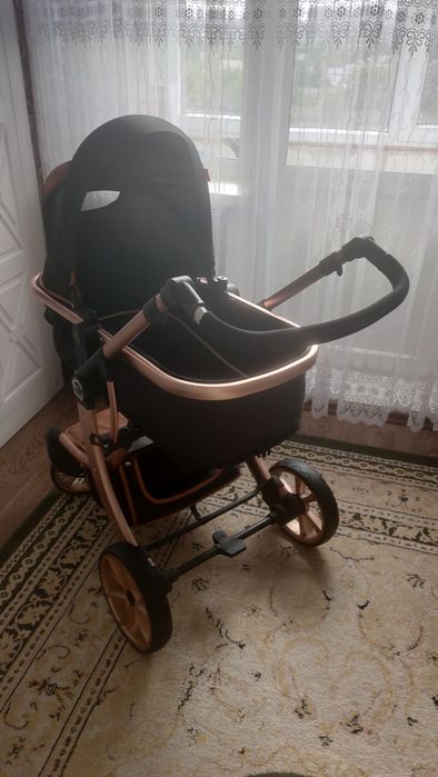 Продам детскую коляску