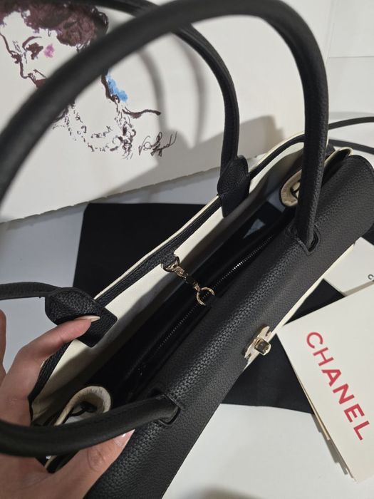Черно-бяла Чанта Chanel 26 S Baguette bag