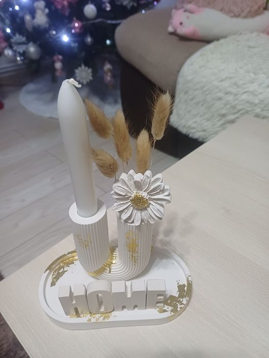 Decoratiune din ipsos