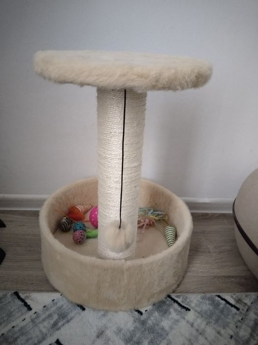 Игрушка домик для кошек