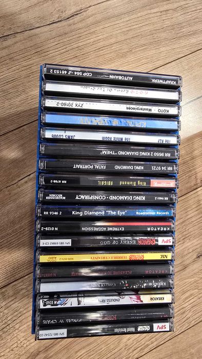 Minidisc Rack Si CD Rack - Suport Pentru CD-uri si MD-uri