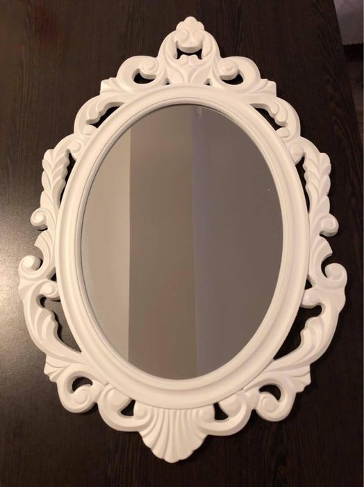 Oglinda mireasa ovala cu rama alba cote 48x56 cm pret 120 lei