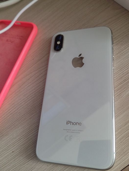 Продам iPhone X White. Обмен не интересует.