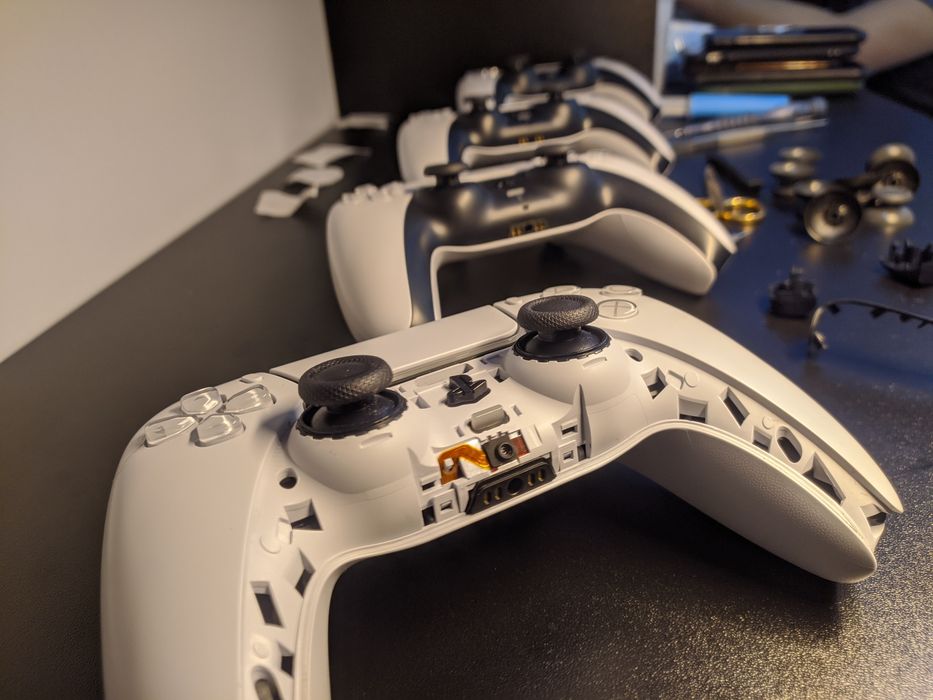 ремонт игровых приставок PS5 , джойстиков PS5