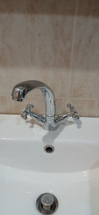 Смесители за баня к-кт мивка и биде