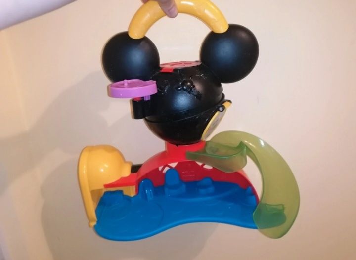 Club Mickey Mouse, Minnie