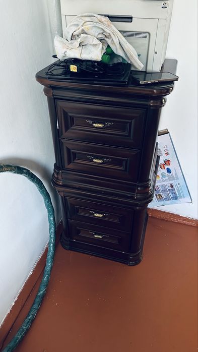 Продам спальный гарнитур б/у срочно