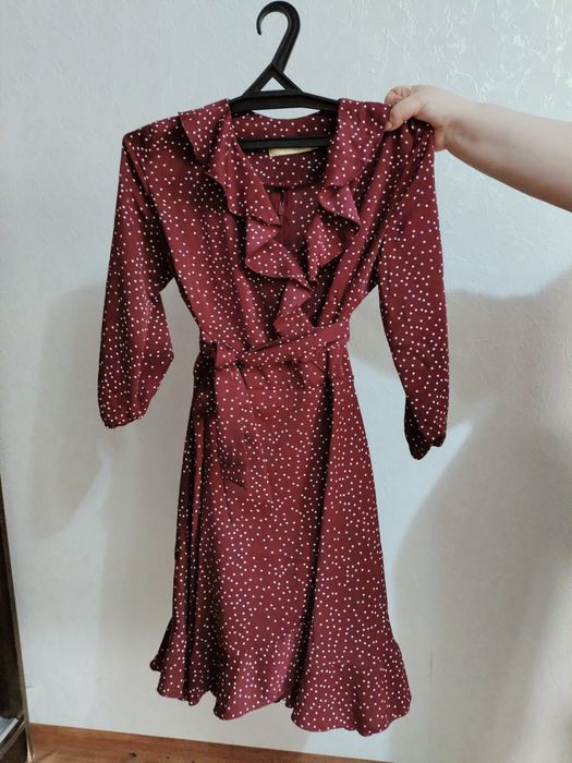 Продам платья б/у