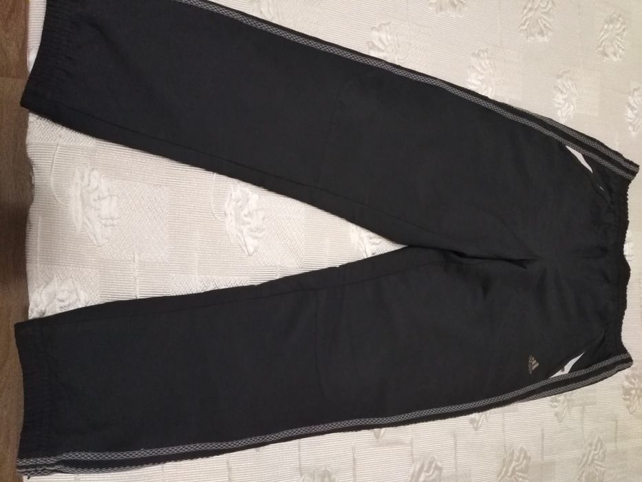 Оригинални долнища на ,, ADIDAS''