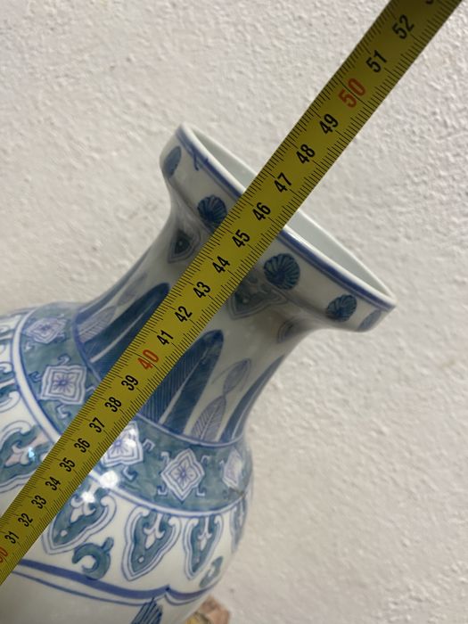 Голяма китайска ваза от порцелан