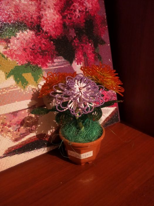 Продам цветы из бисера