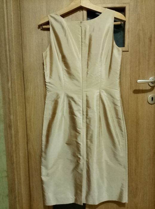 Нова рокля от естествена коприна 38 размер