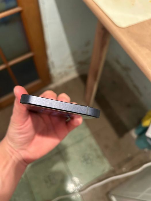 продам iphone 12